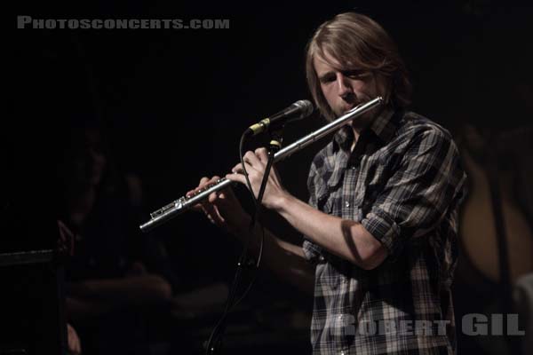 MIDLAKE - 2010-11-04 - PARIS - La Cigale - Jesse Chandler